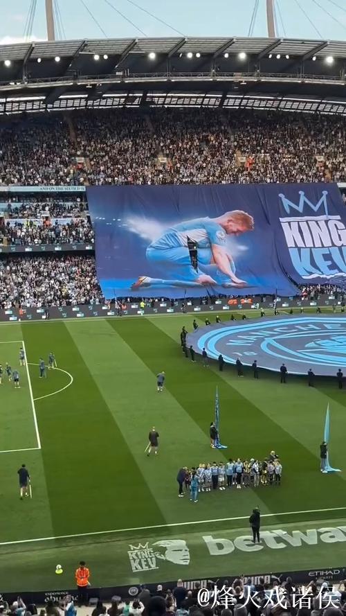 世体:将有2651名曼城球迷远征伯纳乌,球场将配 世体:将有2651名曼城球迷远征伯纳乌,球场将配